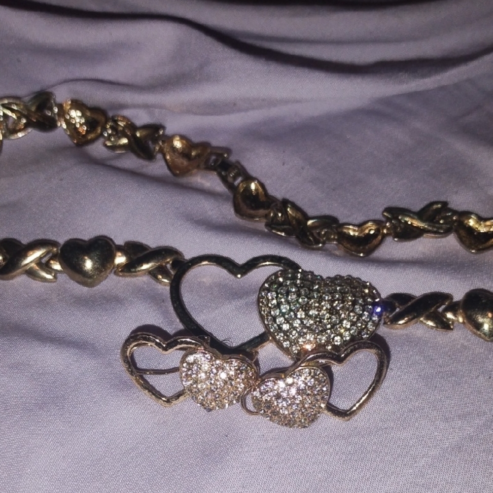 Heart Charm Bracelet with Rhinestones